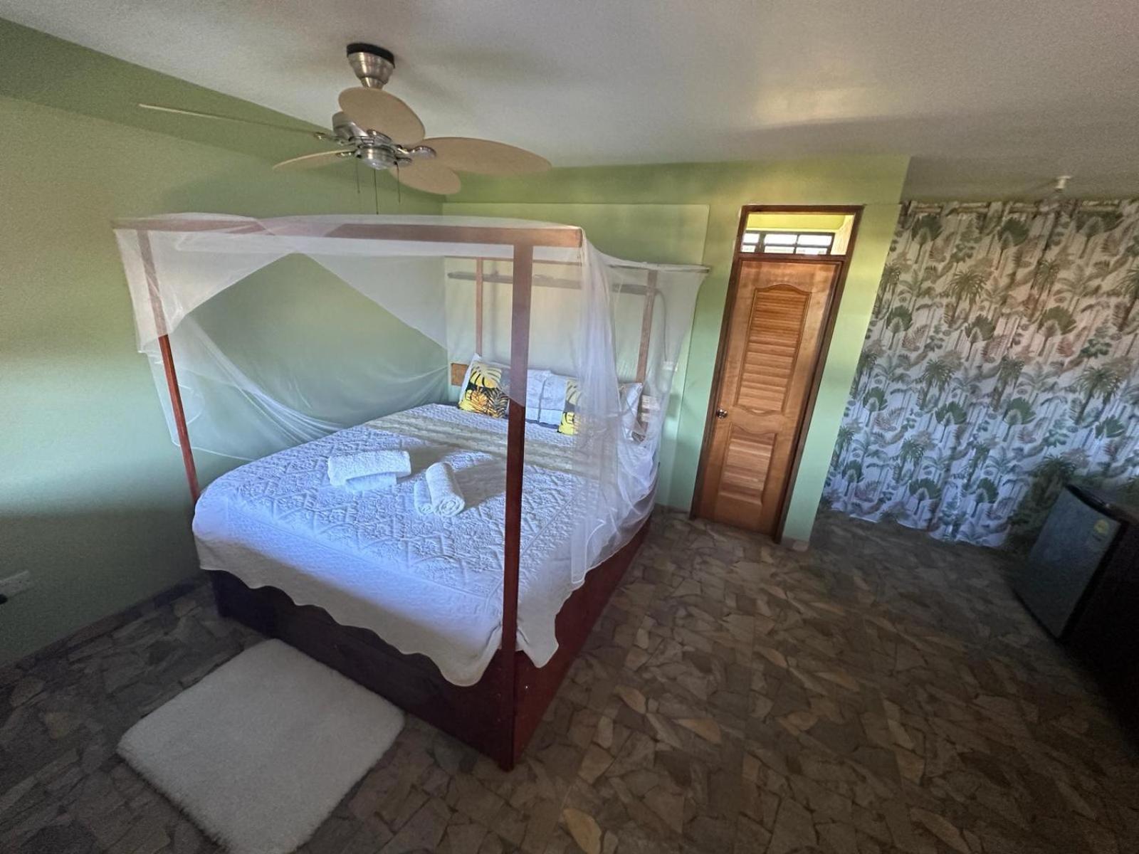 Orchid Resort Ltd Guillet Екстер'єр фото