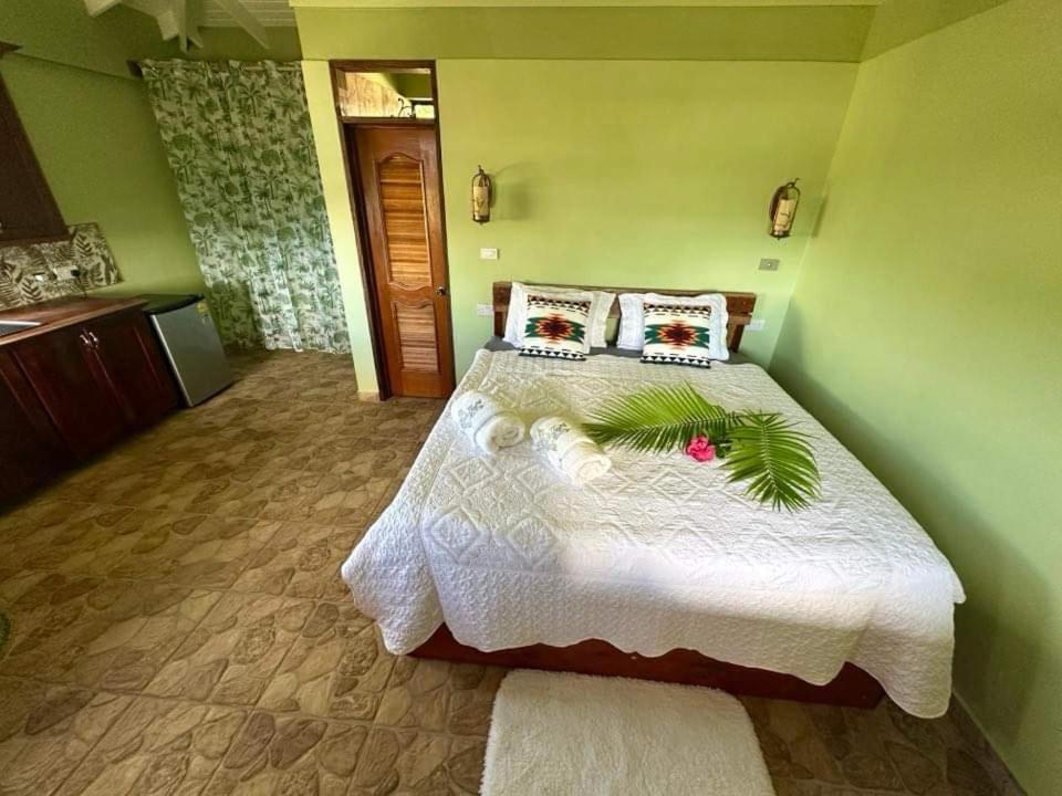 Orchid Resort Ltd Guillet Екстер'єр фото